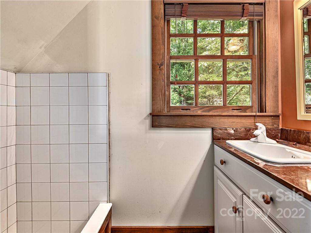 35 Hickory Forest Road Fairview, NC 28730 - Photo 25 of 48 Gallery Image 25