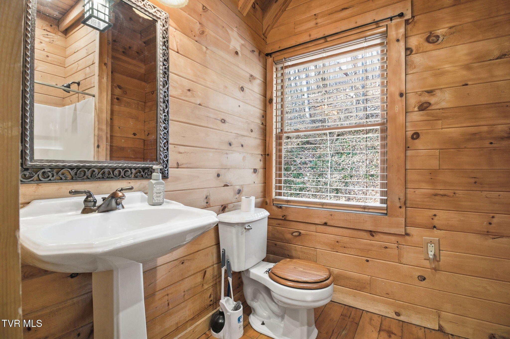 24481 Walden Road Abingdon, VA 24210 - Photo 12 of 38 27-web-or-mls-DZ3A4253