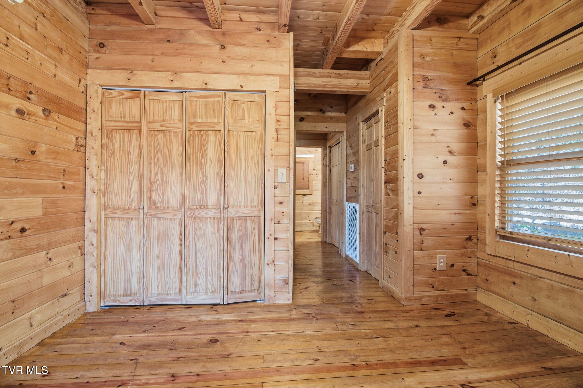 24481 Walden Road Abingdon, VA 24210 - Photo 14 of 38 20-web-or-mls-DZ3A4221