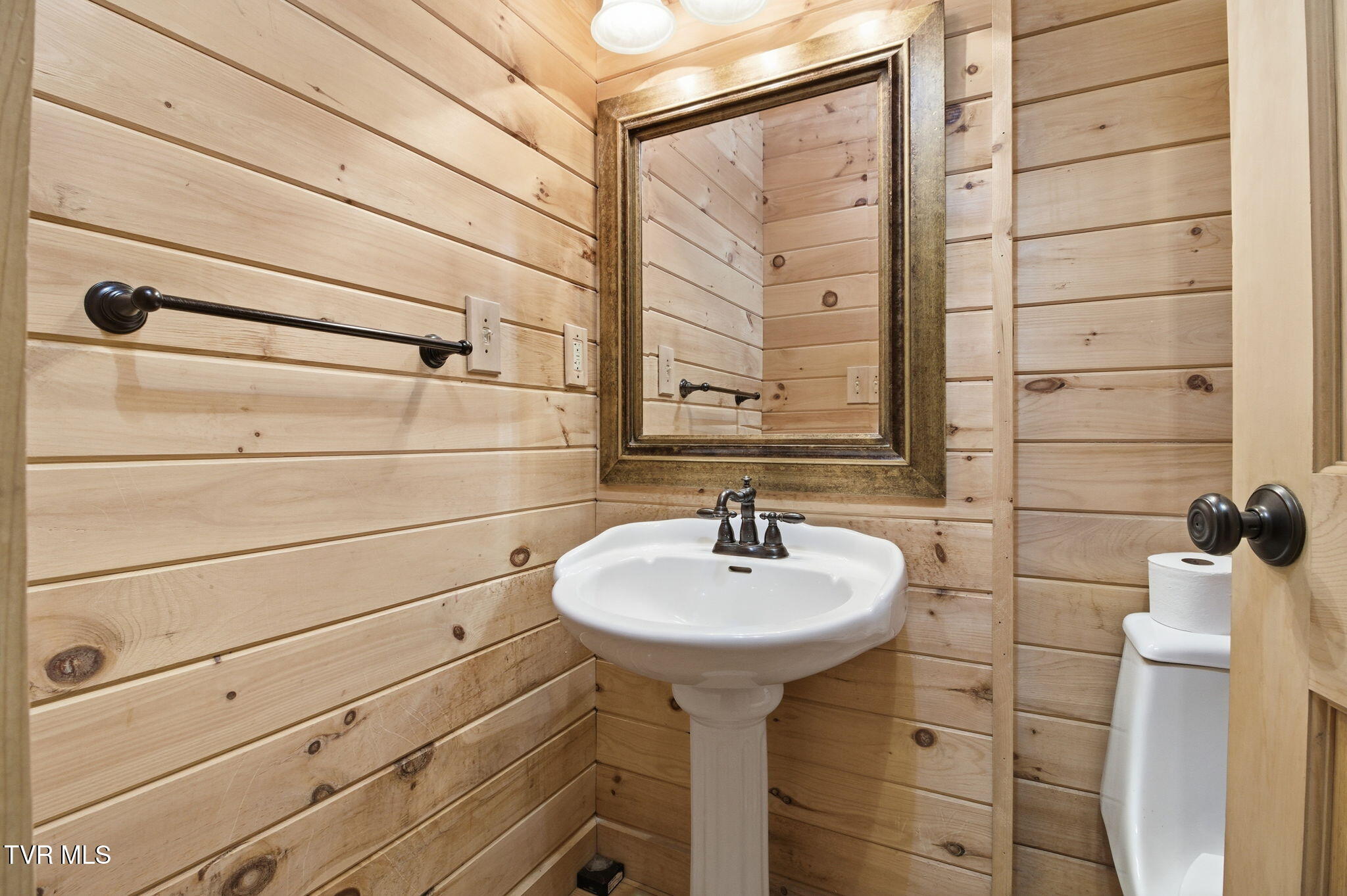 24481 Walden Road Abingdon, VA 24210 - Photo 15 of 38 17-web-or-mls-DZ3A4209