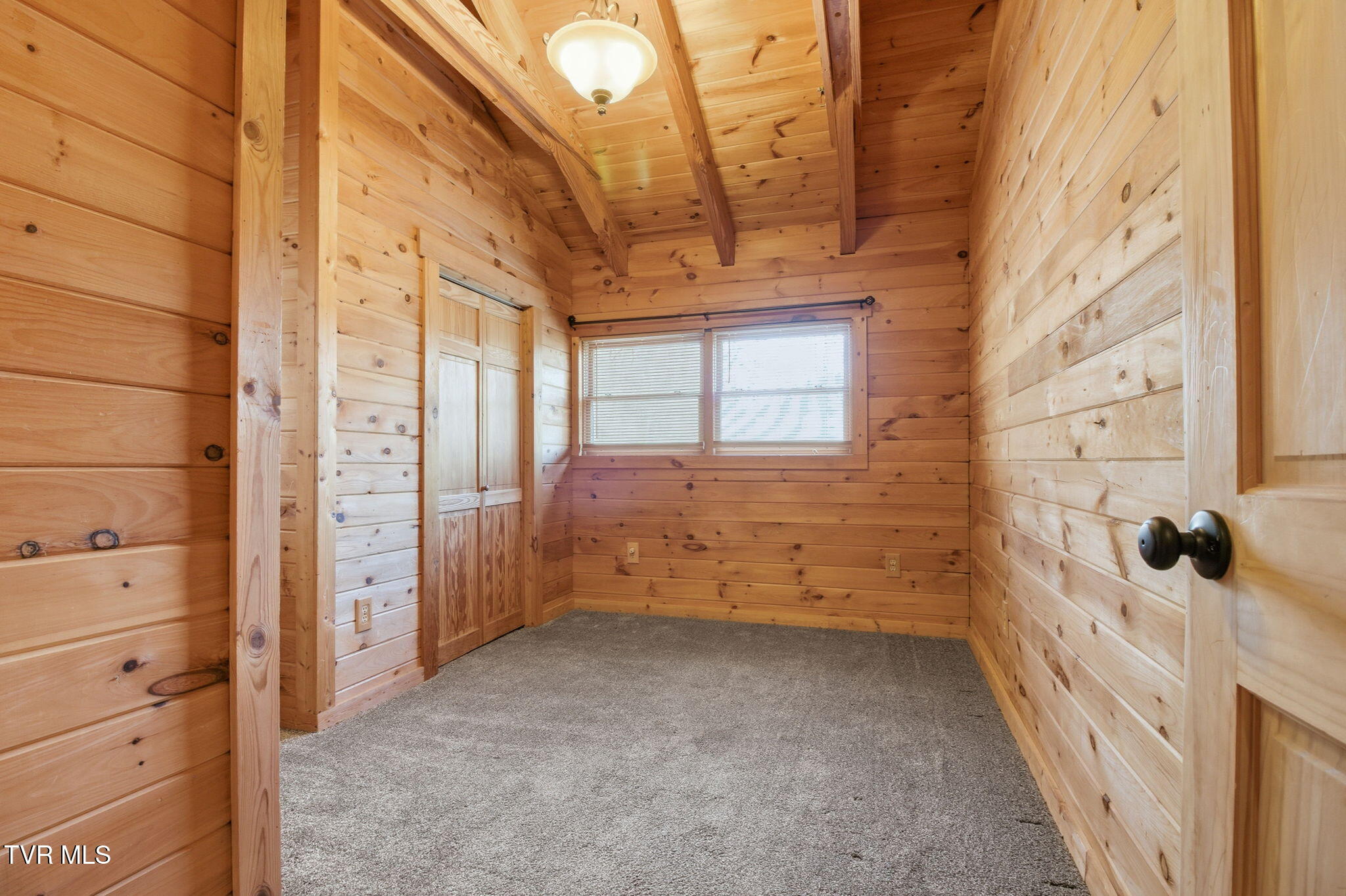 24481 Walden Road Abingdon, VA 24210 - Photo 18 of 38 25-web-or-mls-DZ3A4245