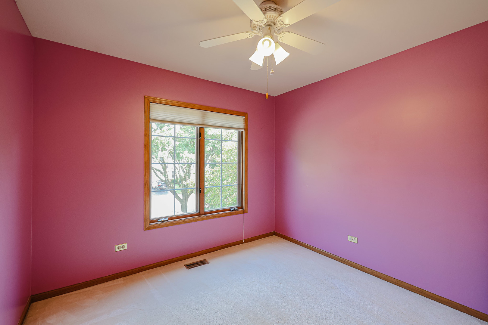 629 Dogleg Lane Bartlett, IL 60103 - Photo 30 of 37 a view of an empty room with window