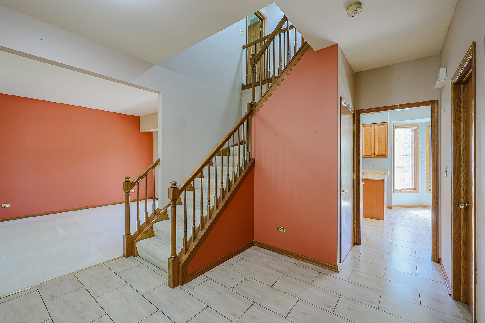 629 Dogleg Lane Bartlett, IL 60103 - Photo 33 of 37 a view of entryway