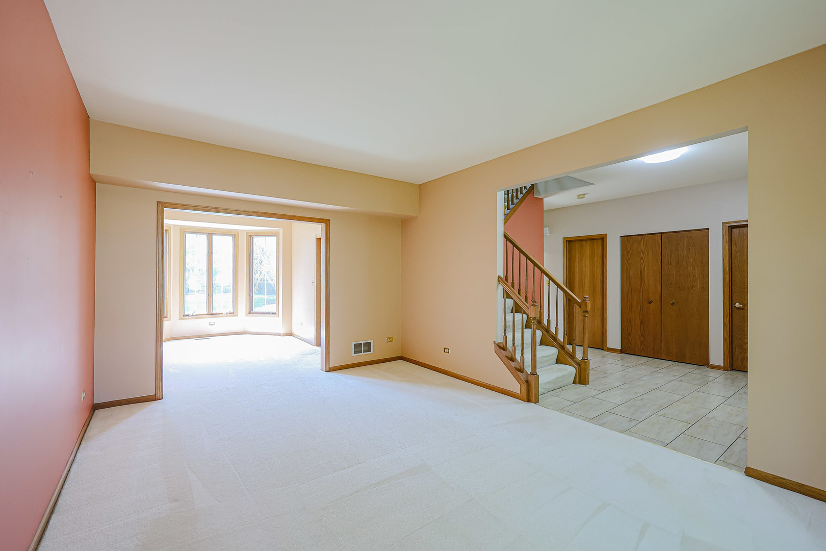 629 Dogleg Lane Bartlett, IL 60103 - Photo 5 of 37 a view of an empty room with window