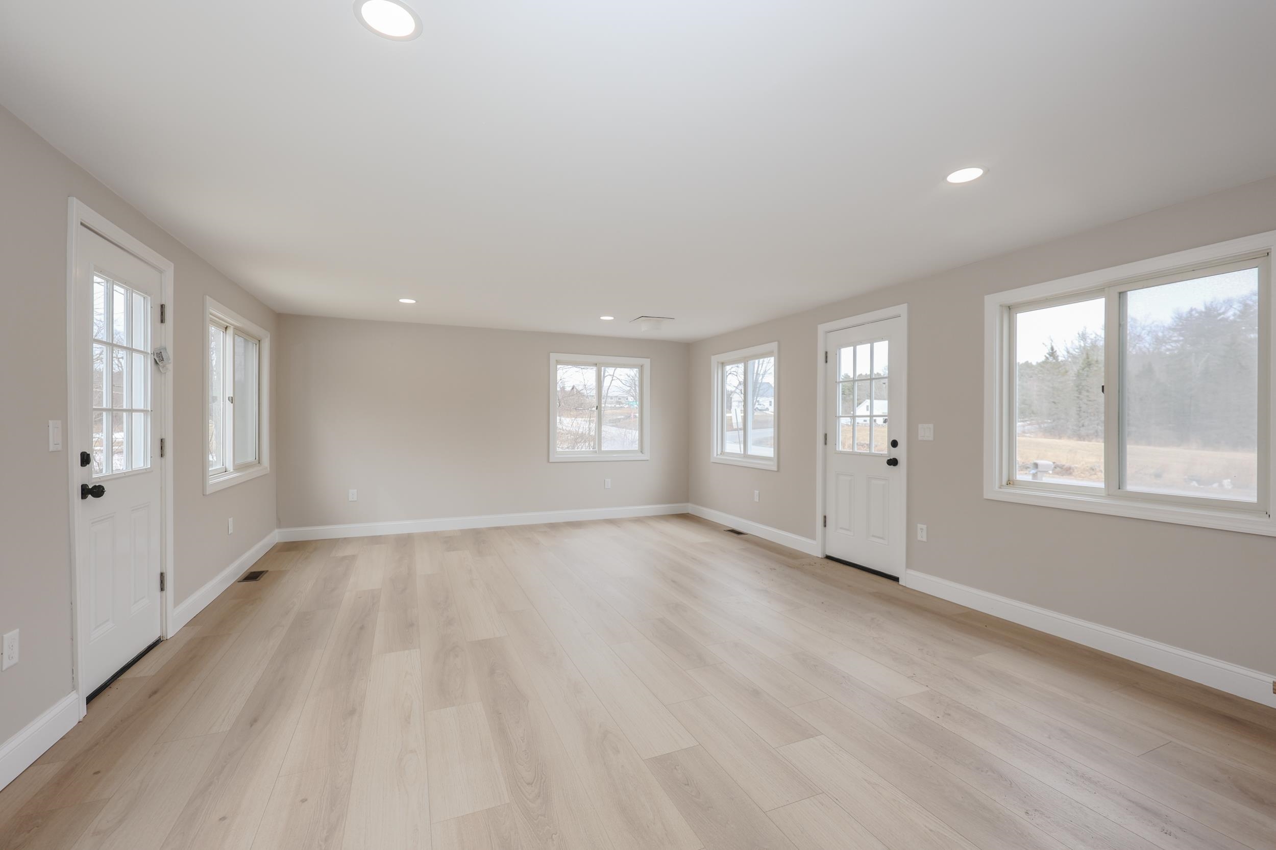 283 Liberty Hill Road Bedford, NH 03110 - Photo 7 of 42