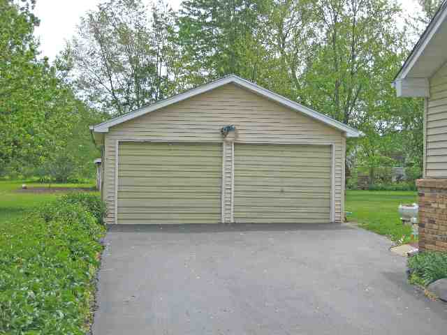 12800 Carter Road Pekin, IL 61554 - Photo 4 of 5 Gallery Image 4