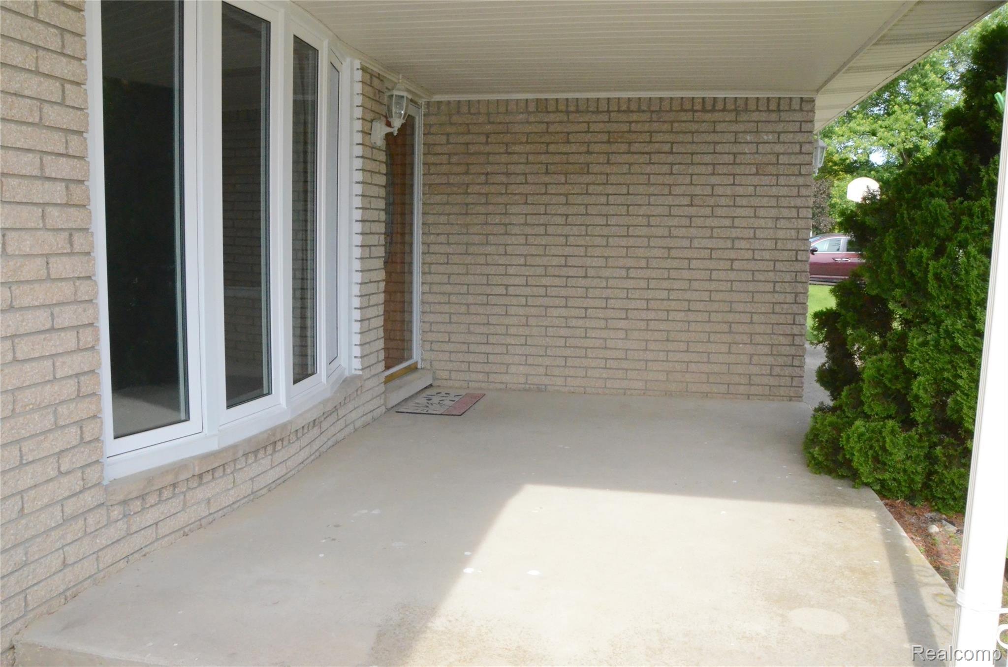 43077 Avon Road Canton, MI 48187 - Photo 7 of 52 DSC_8894.JPG