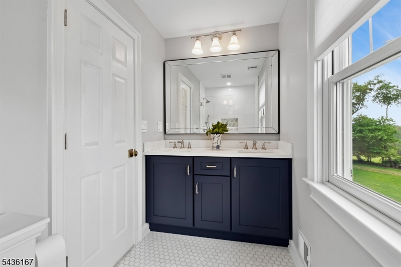 41 Farmersville Road Califon, NJ 07830 - Photo 21 of 38