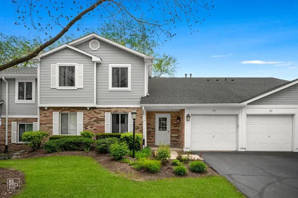 $230,000 | 321 Clairemont Court, Unit C, Aurora, IL 60504