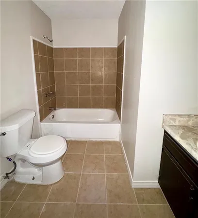 $900 | 908 Jeffrey Court, Unit C, Laplace, LA 70068