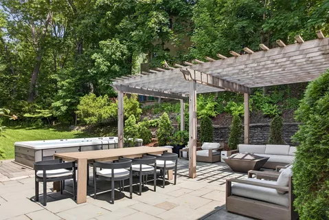$1,195,000 | 412 West Minnehaha Parkway, Minneapolis, MN 55419