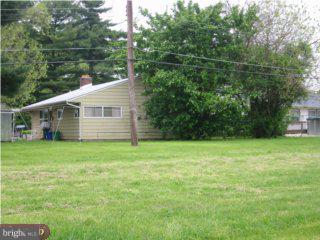 46 Goodturn Road Levittown, PA 19057 - Photo 3 of 3