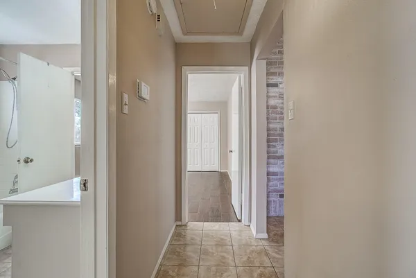 $1,700 | 1014 Woodbridge Avenue, Pearland, TX 77584