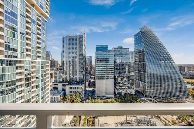 $5,500 | 222 West Avenue, Unit 2413, Austin, TX 78701