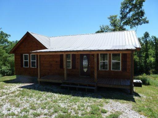 112 Ashley Road Jamestown, TN 38556 - Photo 3 of 20 front porch