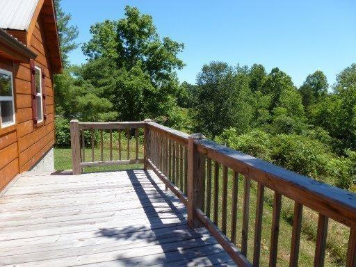 112 Ashley Road Jamestown, TN 38556 - Photo 4 of 20 back deck#2