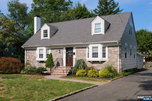 $5,450 | 238 Emmett Place, Ridgewood, NJ 07450