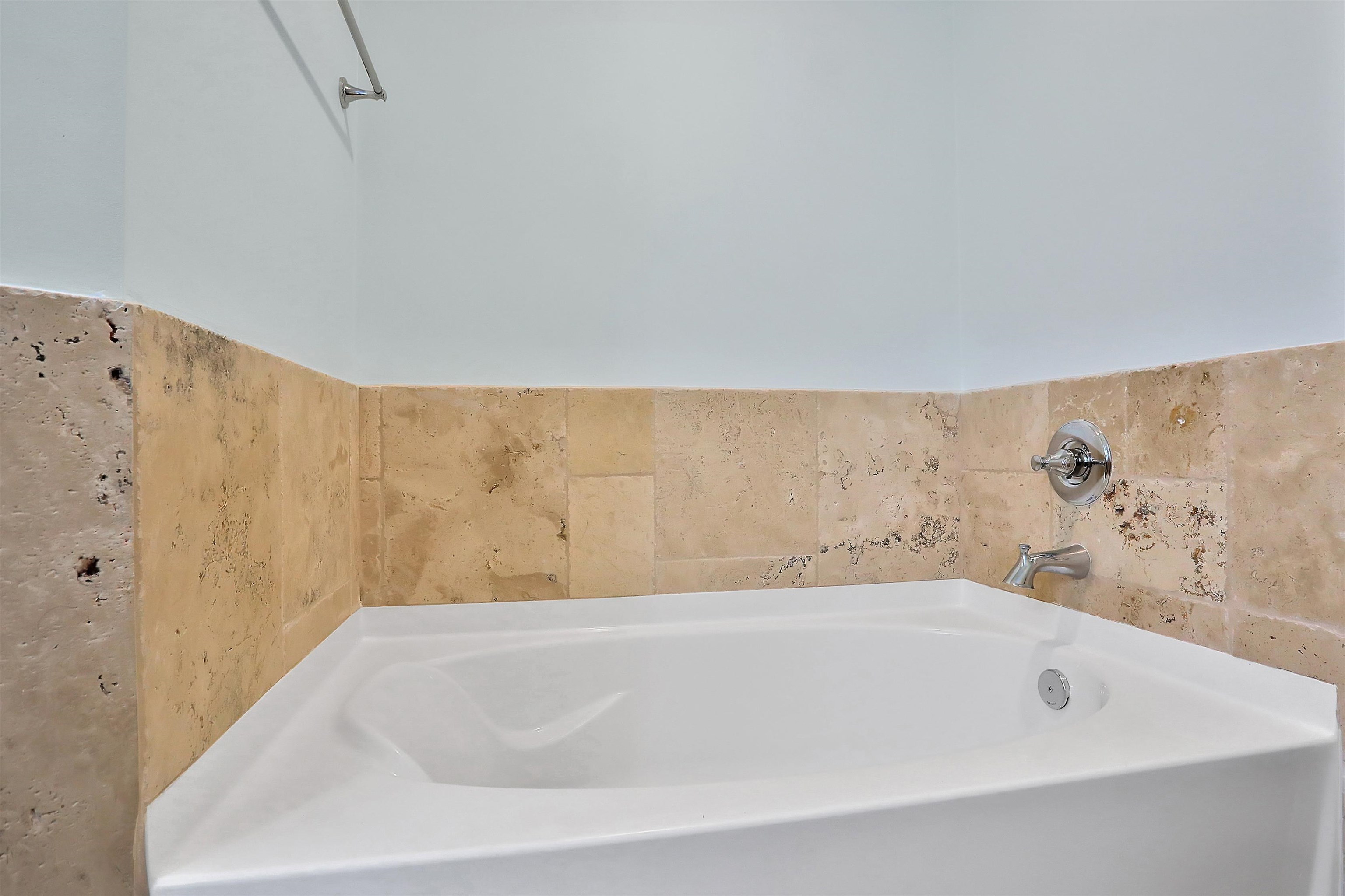 405 Boating Club Road St. Augustine, FL 32084 - Photo 25 of 35 a bathroom with a bathtub and shower