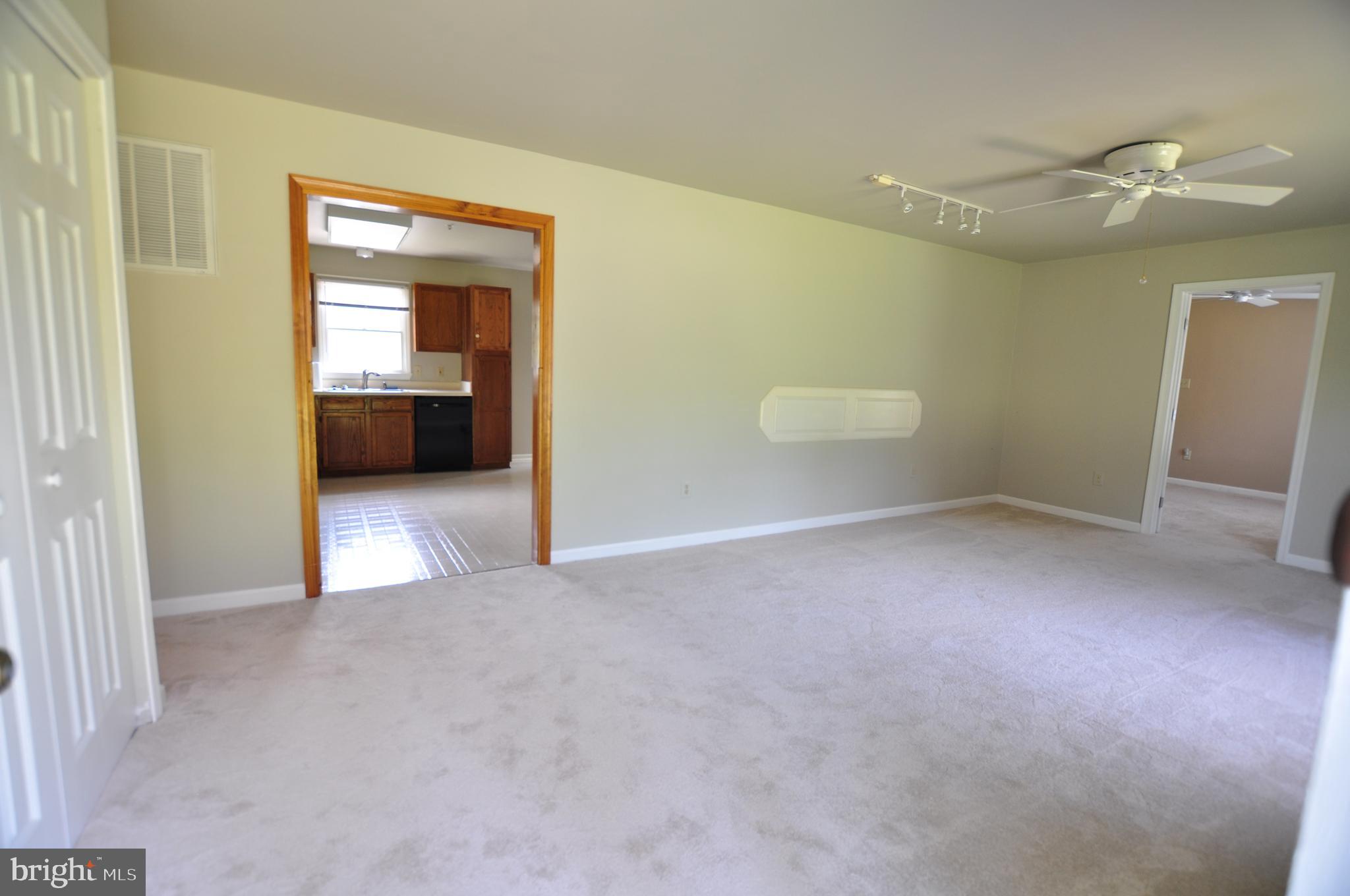 23309 Woodfield Road Gaithersburg, MD 20882 - Photo 14 of 69 Gallery Image 14