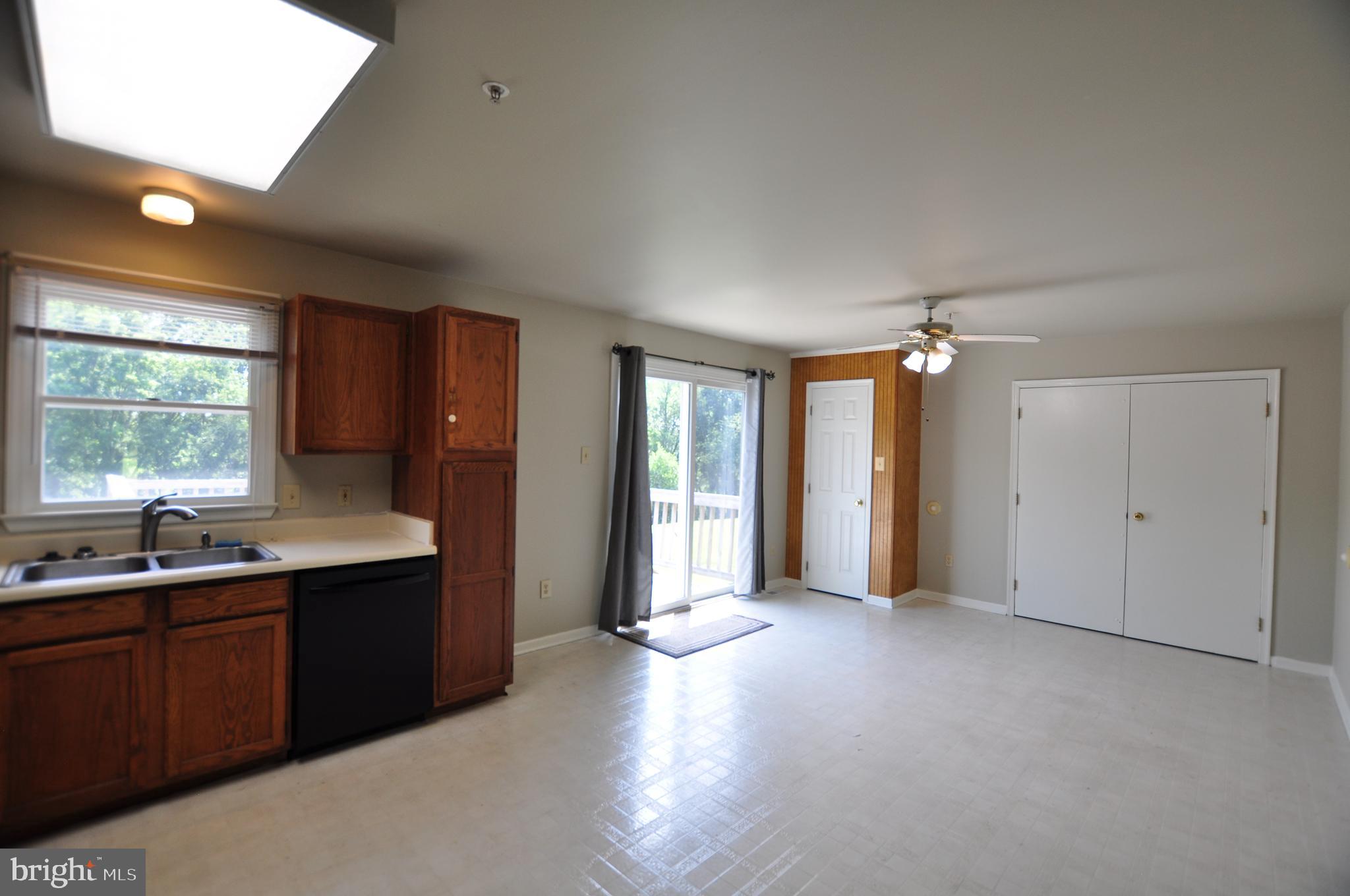 23309 Woodfield Road Gaithersburg, MD 20882 - Photo 24 of 69 Kitchen