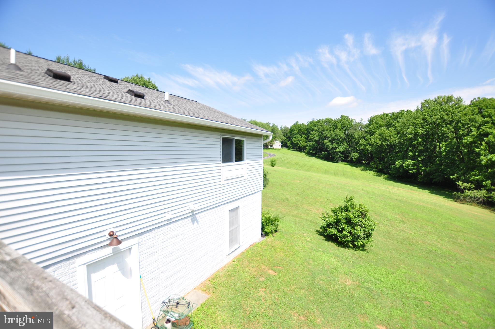 23309 Woodfield Road Gaithersburg, MD 20882 - Photo 35 of 69 Deck View