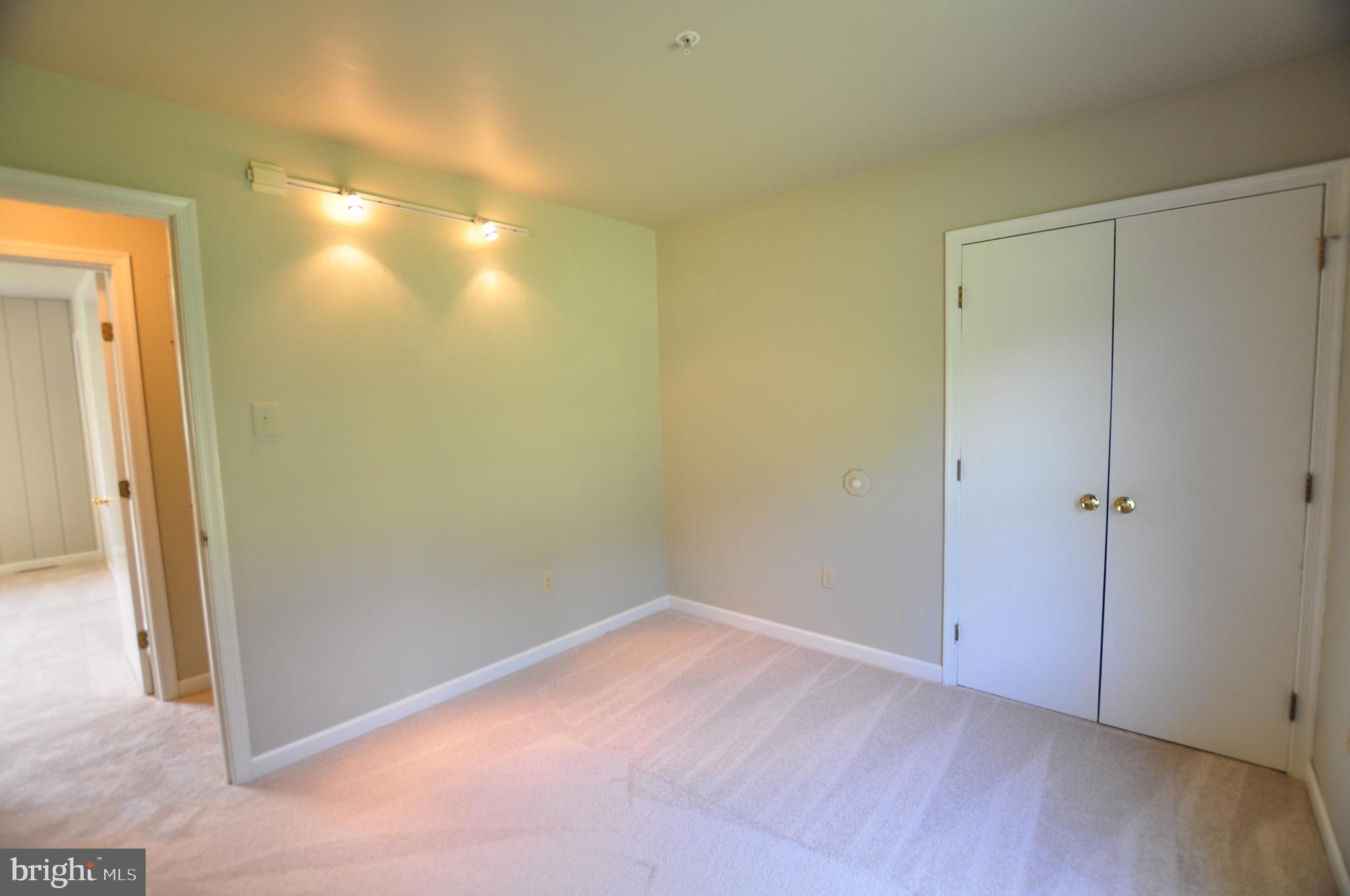 23309 Woodfield Road Gaithersburg, MD 20882 - Photo 38 of 69 BR 3