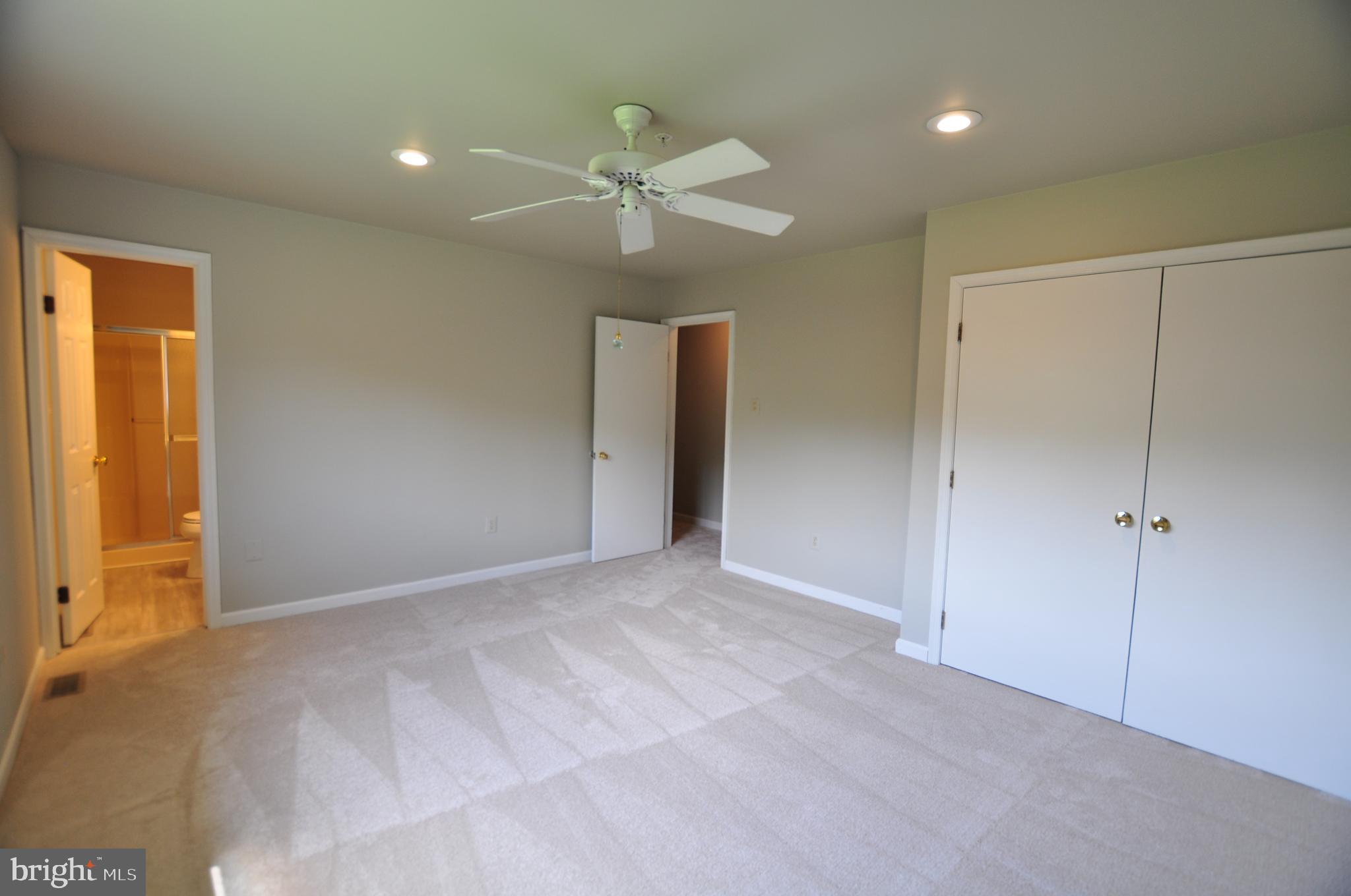 23309 Woodfield Road Gaithersburg, MD 20882 - Photo 47 of 69 Owner Suite