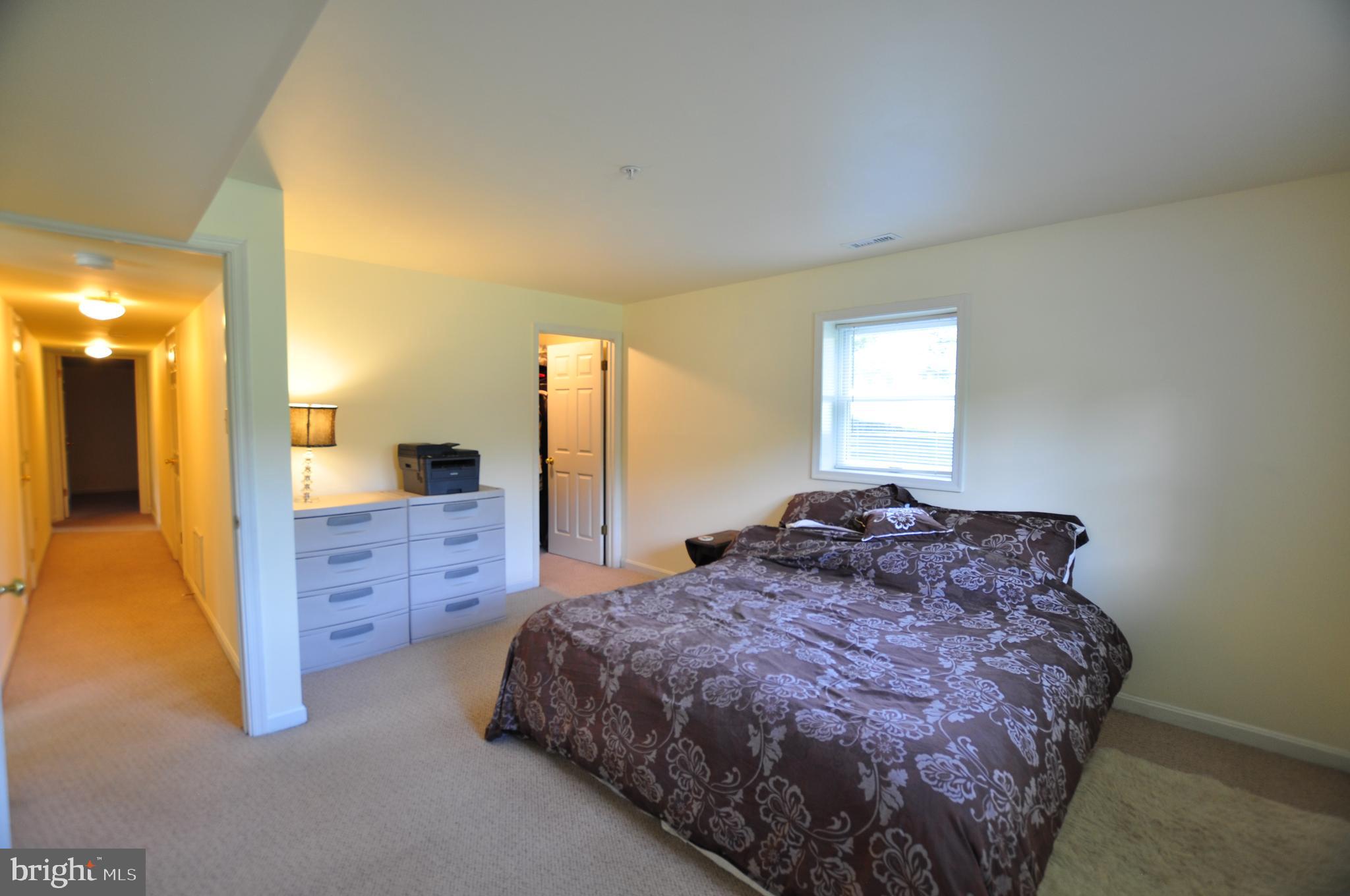 23309 Woodfield Road Gaithersburg, MD 20882 - Photo 55 of 69 Basement Bedroom #1