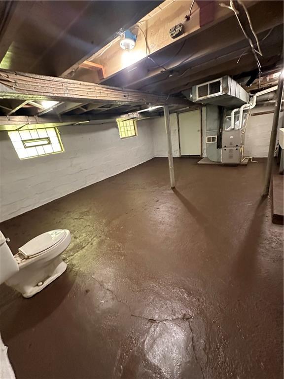 1418 Beckham Street Pittsburgh, PA 15212 - Photo 20 of 22 a view of water heater room