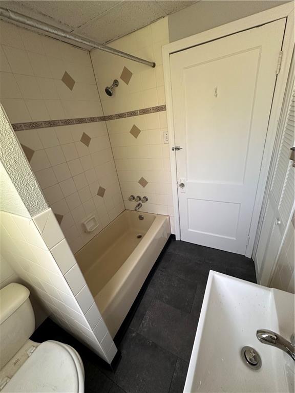 1418 Beckham Street Pittsburgh, PA 15212 - Photo 7 of 22 a bathroom with a tub and shower