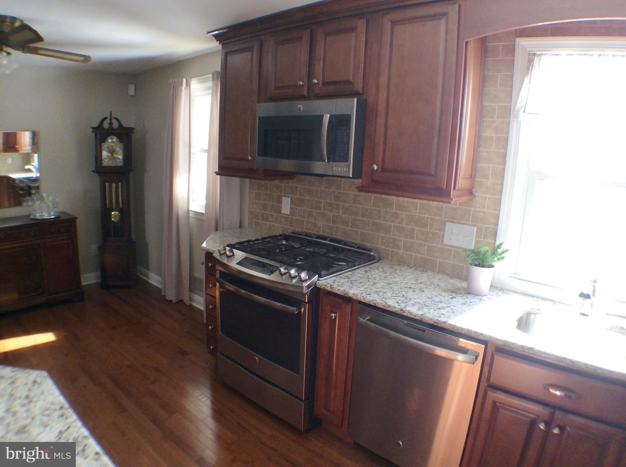 3329 Acton Road Baltimore, MD 21234 - Photo 6 of 20 Kitchen