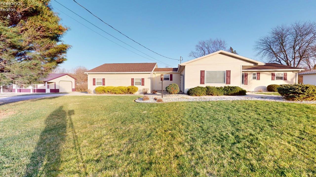 124 Rustic Rook Drive Willard, OH 44890 - Photo 4 of 33 Gallery Image 4