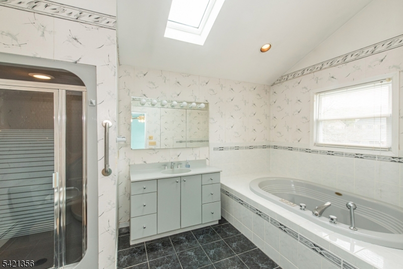 73 Fairmount Road Parsippany, NJ 07054 - Photo 11 of 23