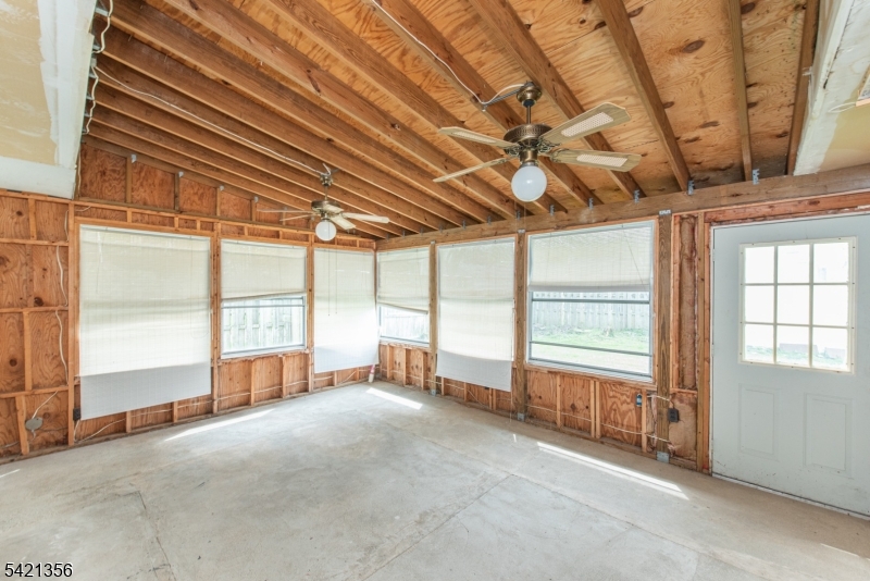73 Fairmount Road Parsippany, NJ 07054 - Photo 20 of 23