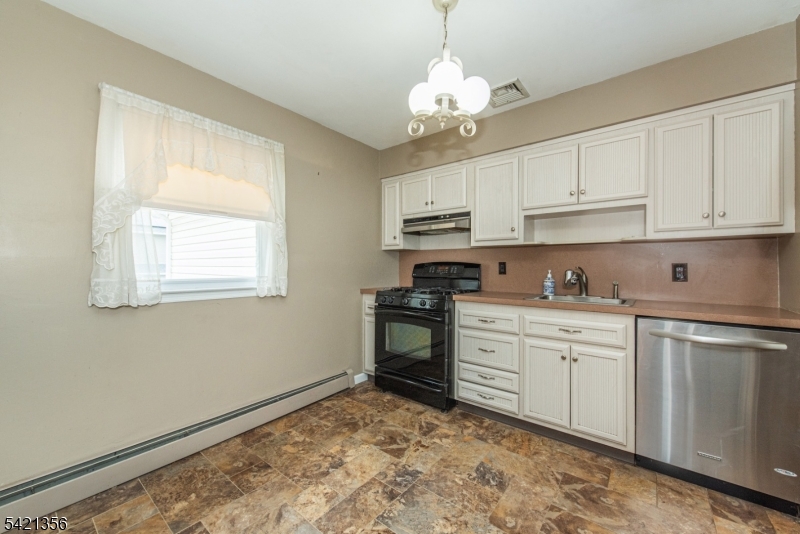 73 Fairmount Road Parsippany, NJ 07054 - Photo 7 of 23