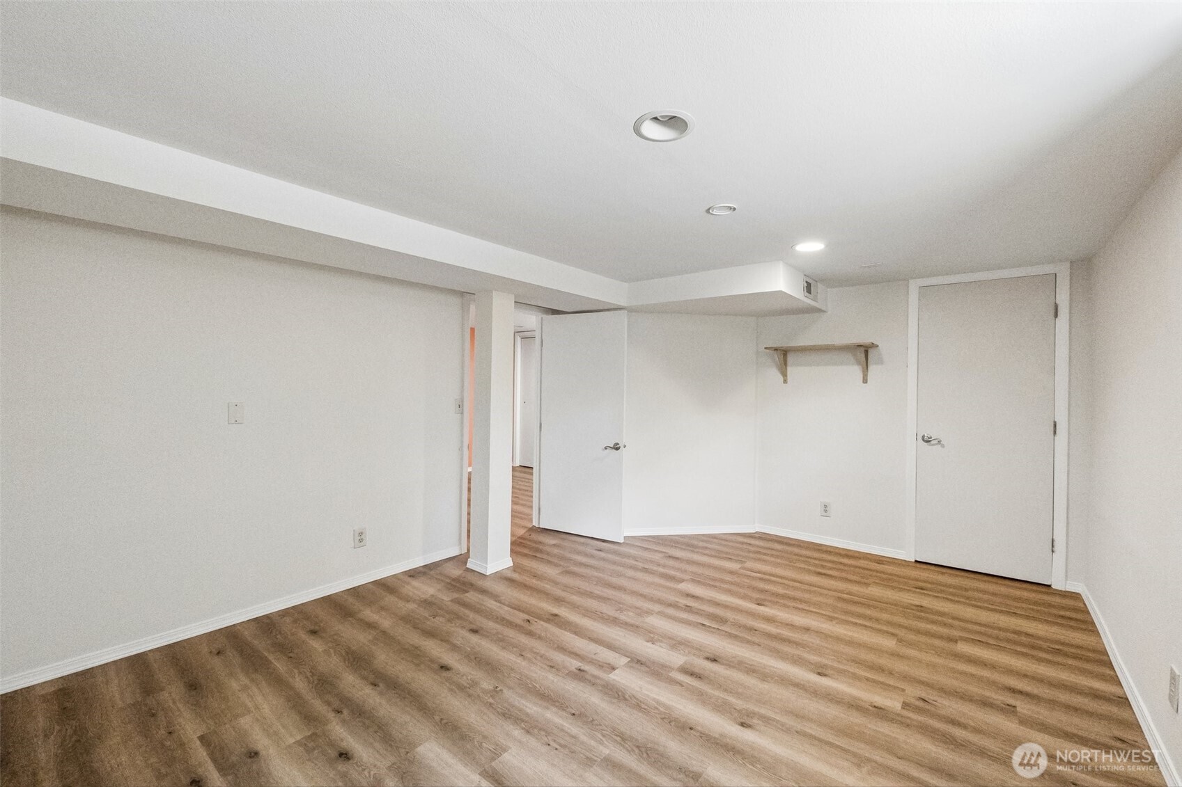 1911 13th Street Everett, WA 98201 - Photo 23 of 31