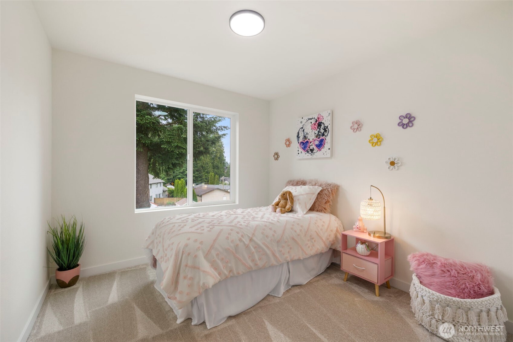 19505 Damson Road, Unit C2 Lynnwood, WA 98036 - Photo 10 of 13 a bedroom with a bed and a window