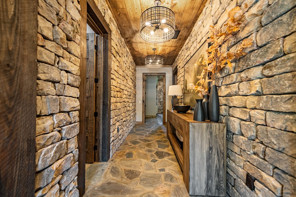 701 Eaton Road Blue Ridge, GA 30513 - Photo 14 of 98