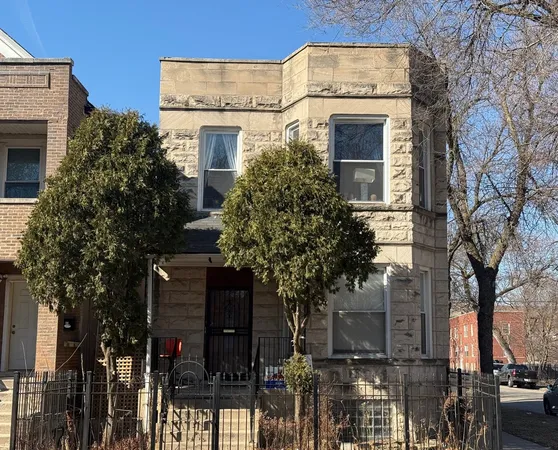 $1,650 | 856 North Lawndale Avenue, Unit 1, Chicago, IL 60651