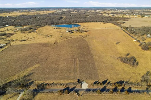 $259,900 | 34506 East Stewart Road, Lone Jack, MO 64070