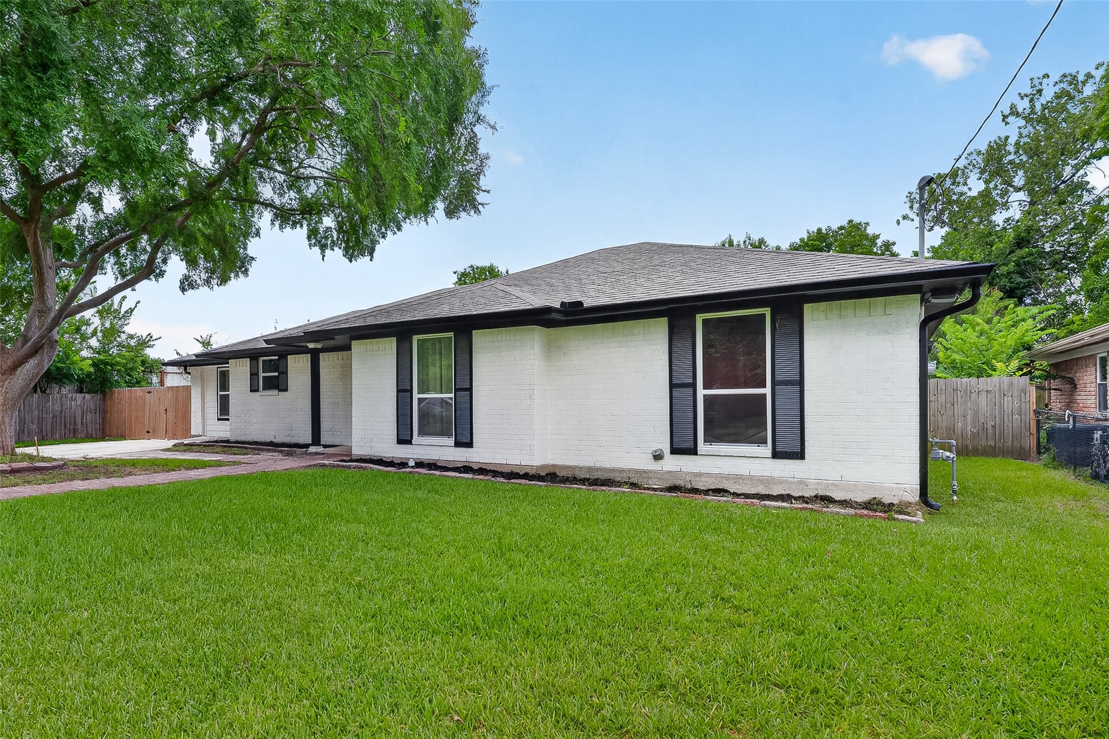 1206 Riggs Road Houston, TX 77022 - Photo 2 of 50