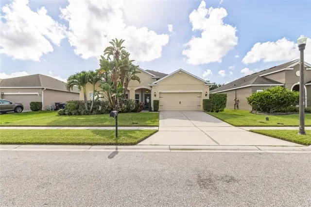 $465,000 | 3867 Wind Dancer Circle, St. Cloud, FL 34772