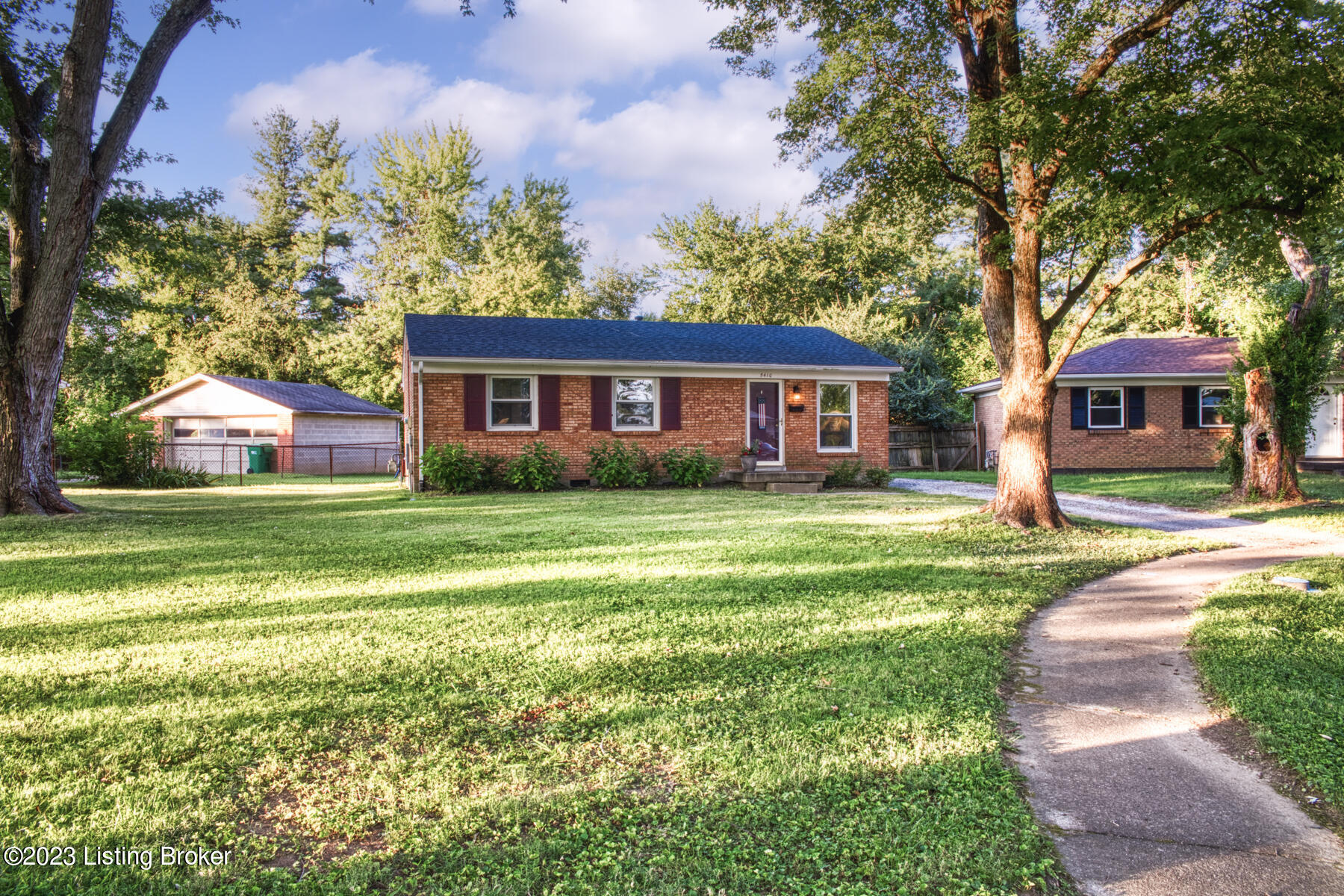 5410 Rayburn Road Louisville, KY 40272 - Photo 3 of 24 GSP-5410_Rayburn_Rd-24