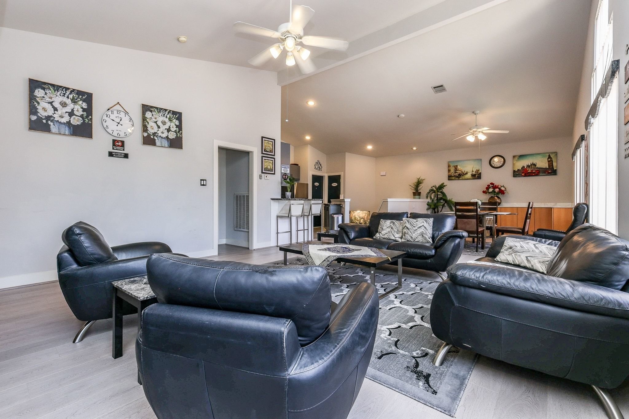 9715 Riddlewood Lane Houston, TX 77025 - Photo 15 of 33