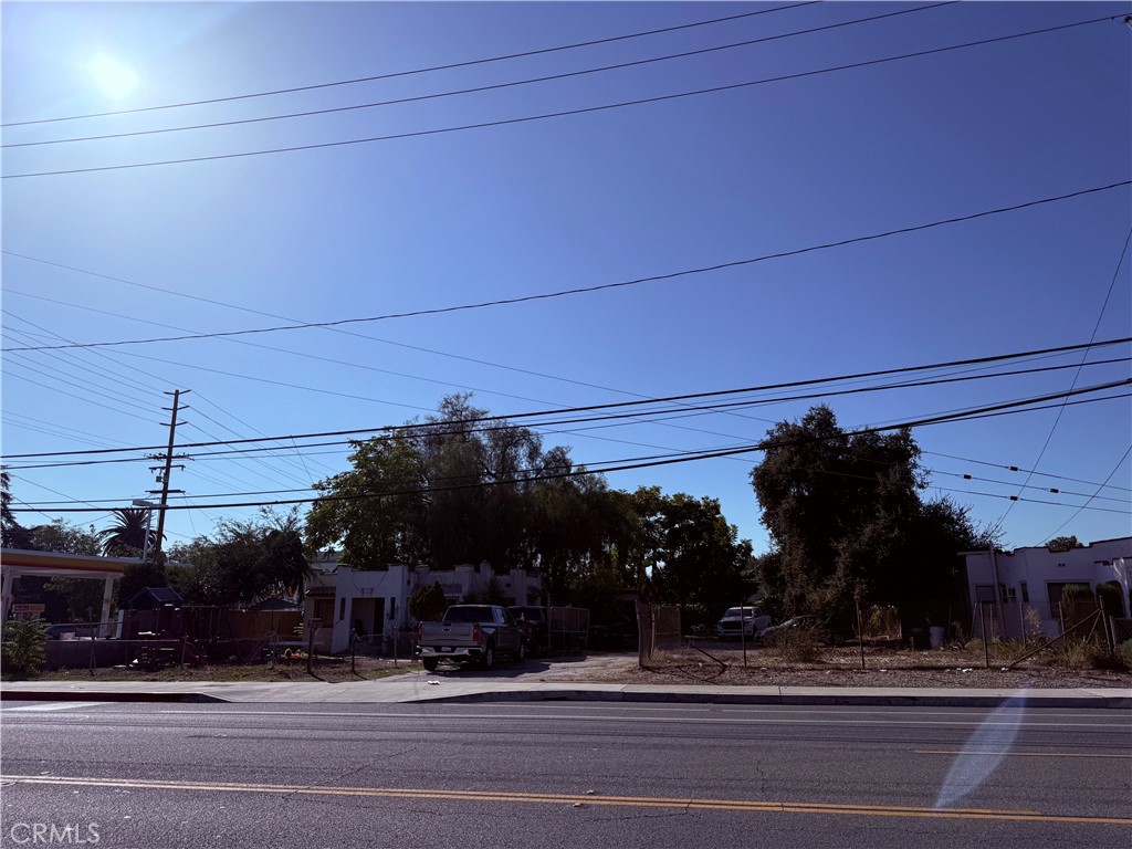 4413 Maine Avenue Baldwin Park, CA 91706 - Photo 4 of 5 a view of a street