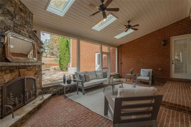 $2,400,000 | 1364 Manget Way, Dunwoody, GA 30338