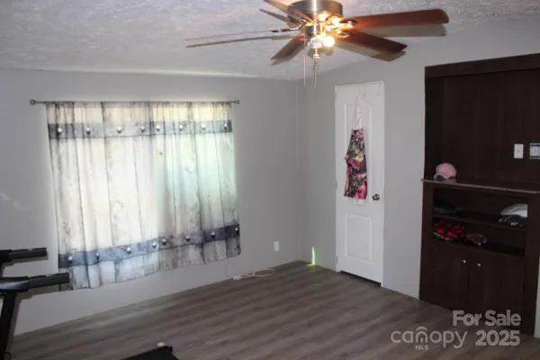 a view of entryway with a chair