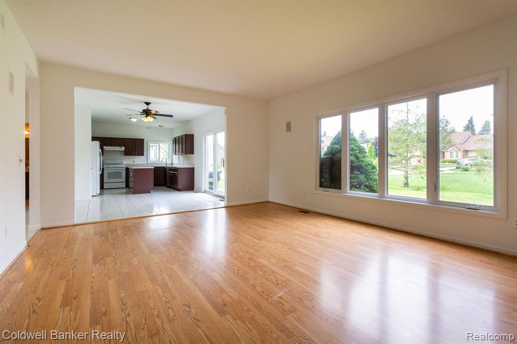 3870 Beechcrest Road Rochester Hills, MI 48309 - Photo 10 of 47