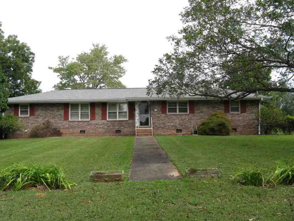 18 Polly Street Honea Path, SC 29654 - Photo 1 of 17