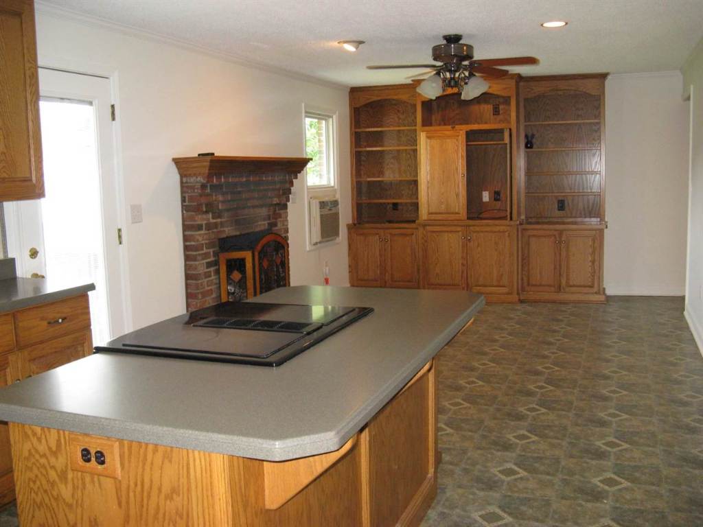 18 Polly Street Honea Path, SC 29654 - Photo 4 of 17